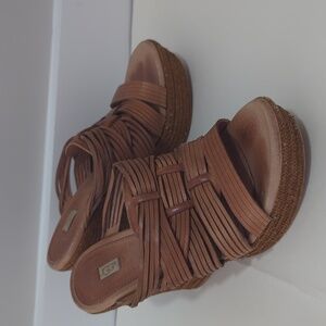 UGG Melinda Woven Leather Sandals Espadrilles Size 6 Womens